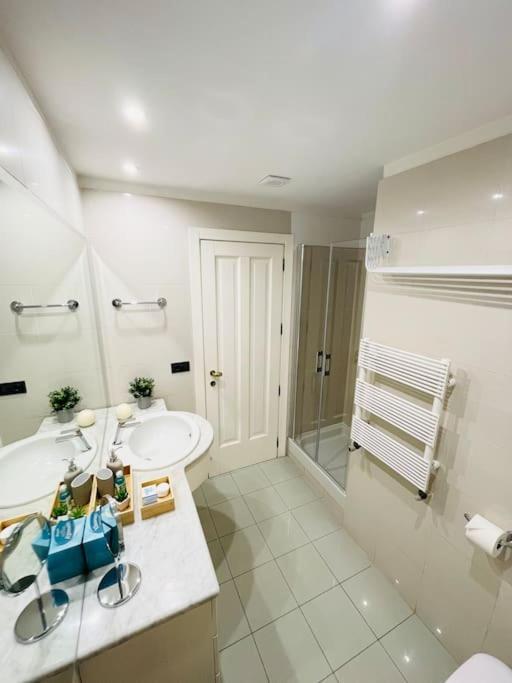 Re Gallo Luxury Apartment Plebiscito In Via Chiaia Napoli Eksteriør billede