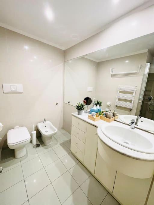 Re Gallo Luxury Apartment Plebiscito In Via Chiaia Napoli Eksteriør billede